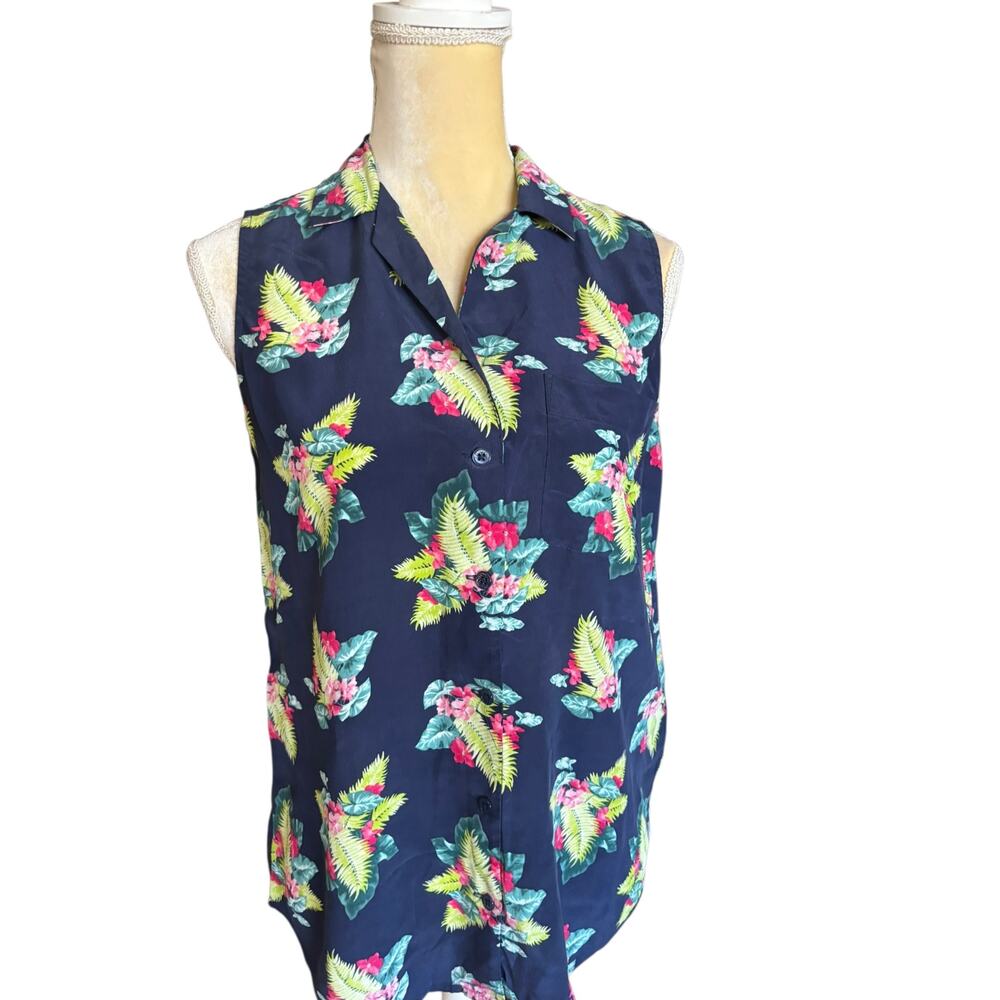 Equipment Femme Sleeveless Blue Floral Silk Blouse Top Size XS - Picture 3 of 10